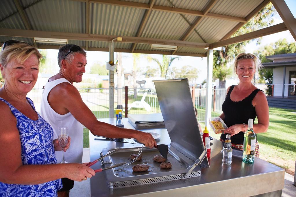 Nrma Yarrawonga Mulwala Holiday Park Екстер'єр фото